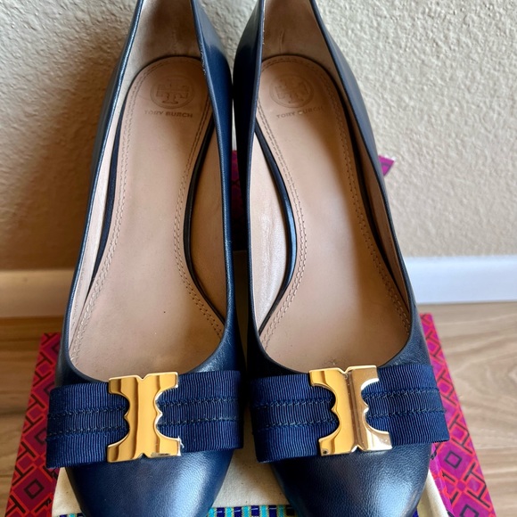 Tory Burch Gemini Link Navy Blue Wedge - Picture 5 of 6